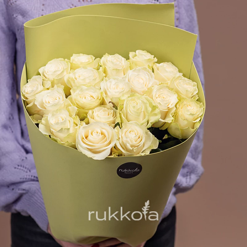 19 белых роз Мондиаль (Эквадор)