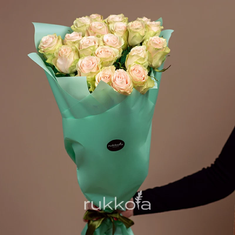 21 розовая роза Фрутетто (Эквадор)