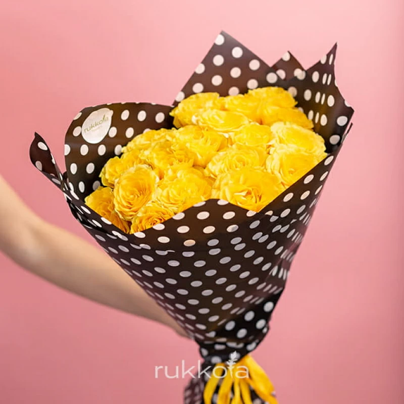 15 желтых роз