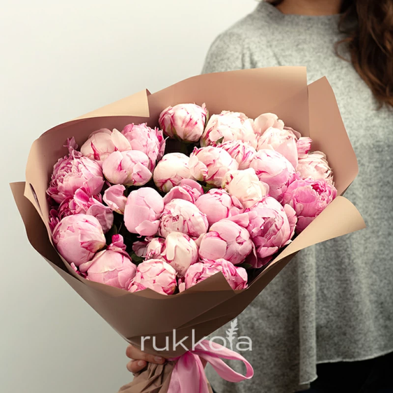 21 розовый пион