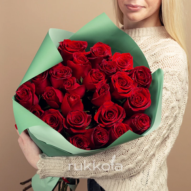 25 красных роз Эксплорер (Эквадор)
