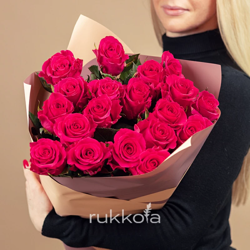 25 малиновых роз Пинк Флоид (Эквадор)