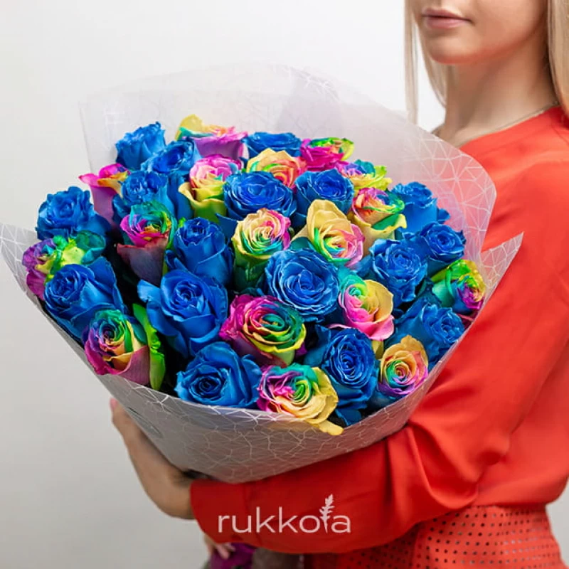 31 синяя и радужная роза