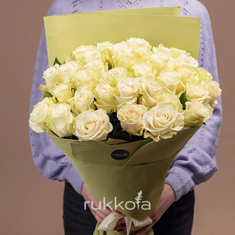 35 белых роз Мондиаль (Эквадор)