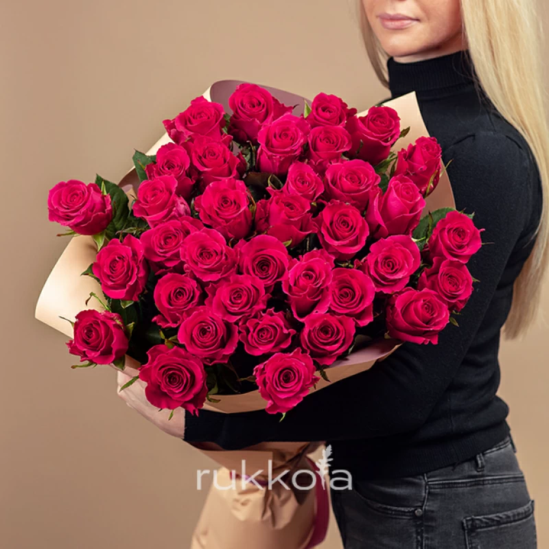 31 малиновая роза Пинк Флоид (Эквадор)