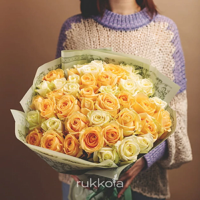 51 белая и кремовая роза