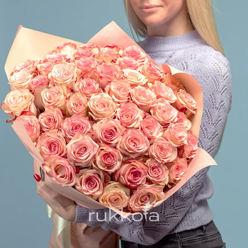 51 розовая роза Палома (Эквадор)