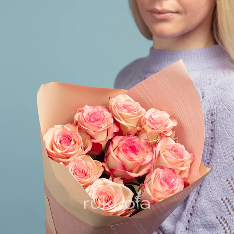 9 розовых роз Палома (Эквадор)