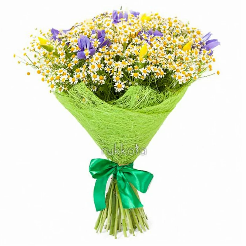 Букет ромашек и ирисов