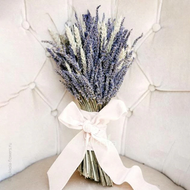 Свадебный букет лаванды с пшеницей
