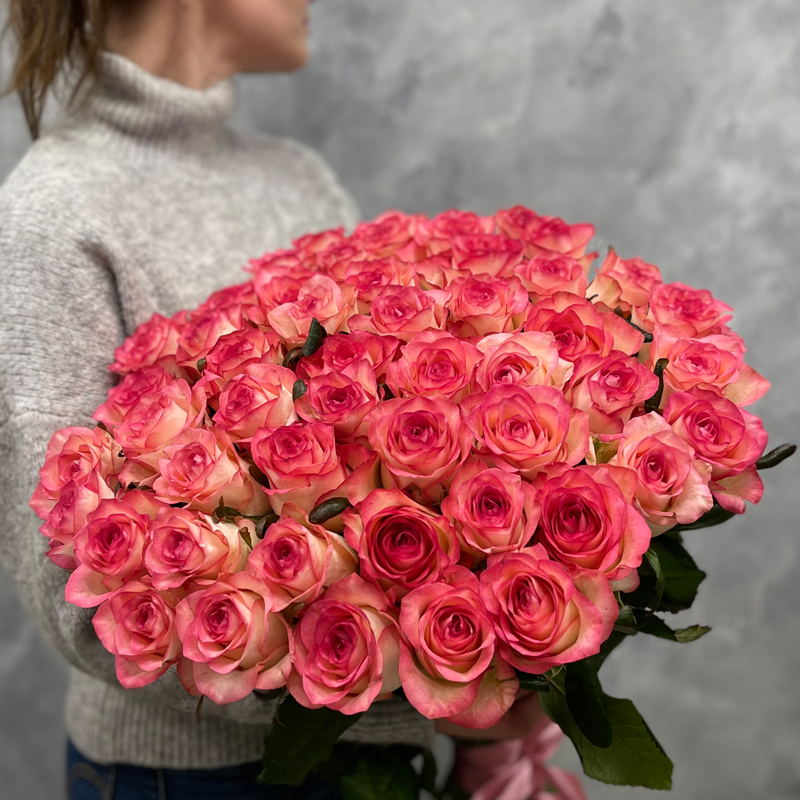 51 премиальная Голландская розовая роза