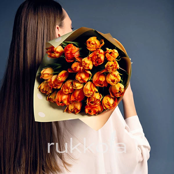 Тюльпан оранжево-красный оптом 1 пачка 50 шт.